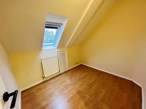 Photo 6- click for photo gallery